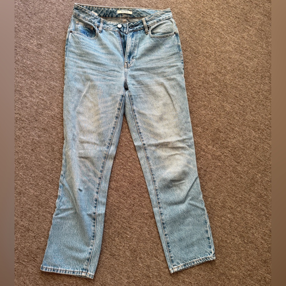 PacSun Light Wash Straight-Leg Women's Mom Jeans